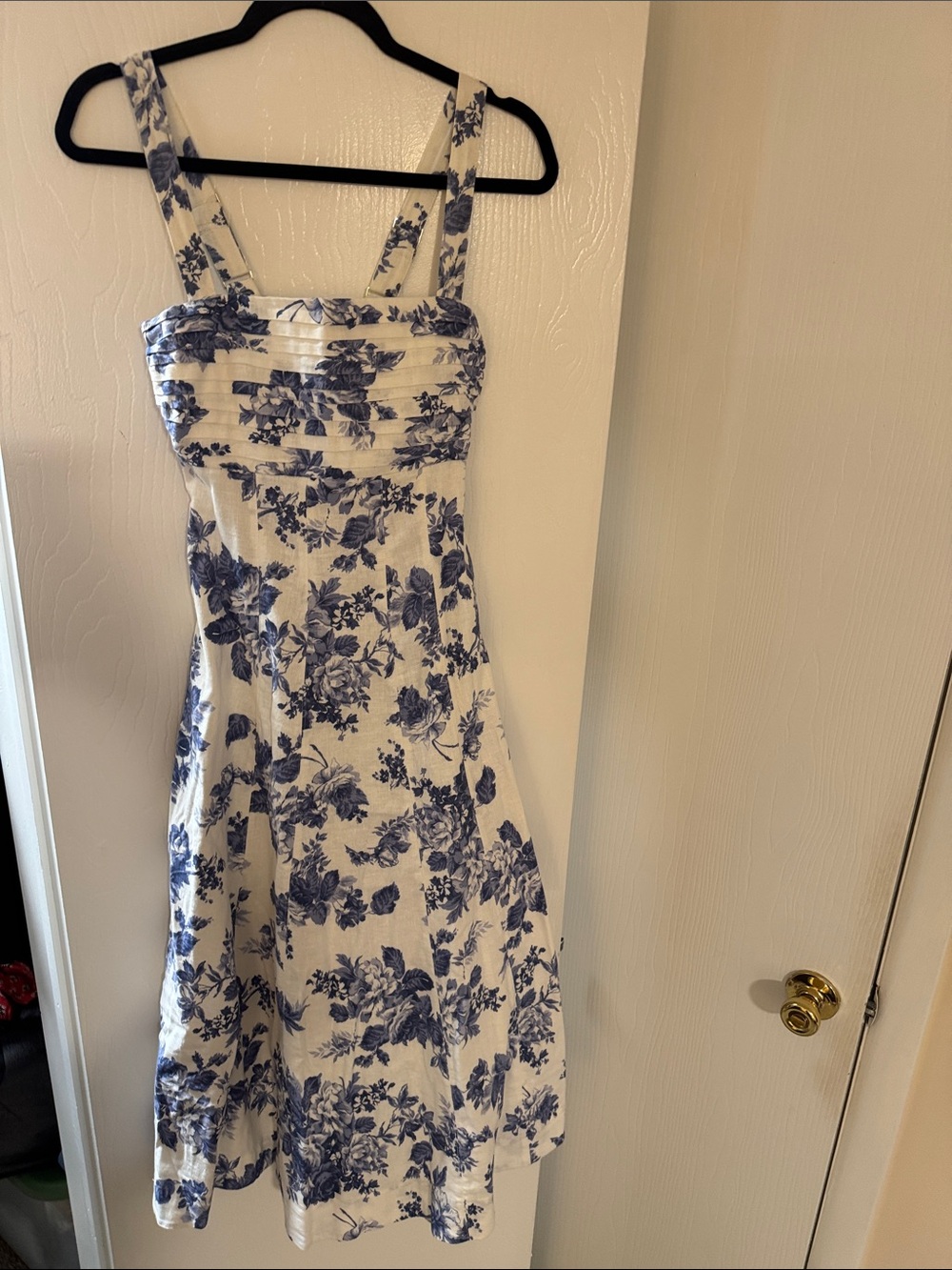 Abercrombie & Fitch White Maxi Dress with Blue Floral Print  XST